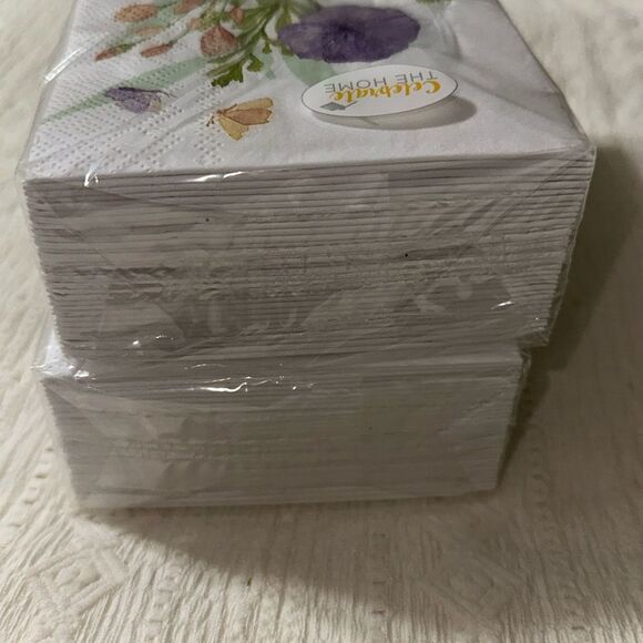 Celebrate THE HOME 32 x 2pk Guest Paper Towel Napkins Purple Coral Green Floral - Picture 4 of 7